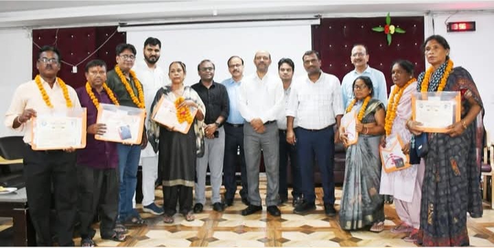 लखनऊ मण्डल में 35 रेलकर्मी सेवानिवृत्त, 15 को मिली  पदोन्नति
