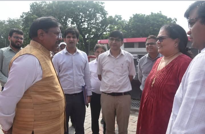 बरेली सिटी–मथुरा छावनी रेलखंड का महाप्रबंधक ने किया विंडो ट्रेलिंग निरीक्षण
