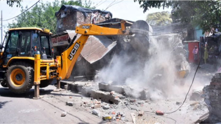 महाराष्ट्र के अमरावती जिले में लड़कियों को झांसा देकर उनका यौन उत्पीड़न मामला