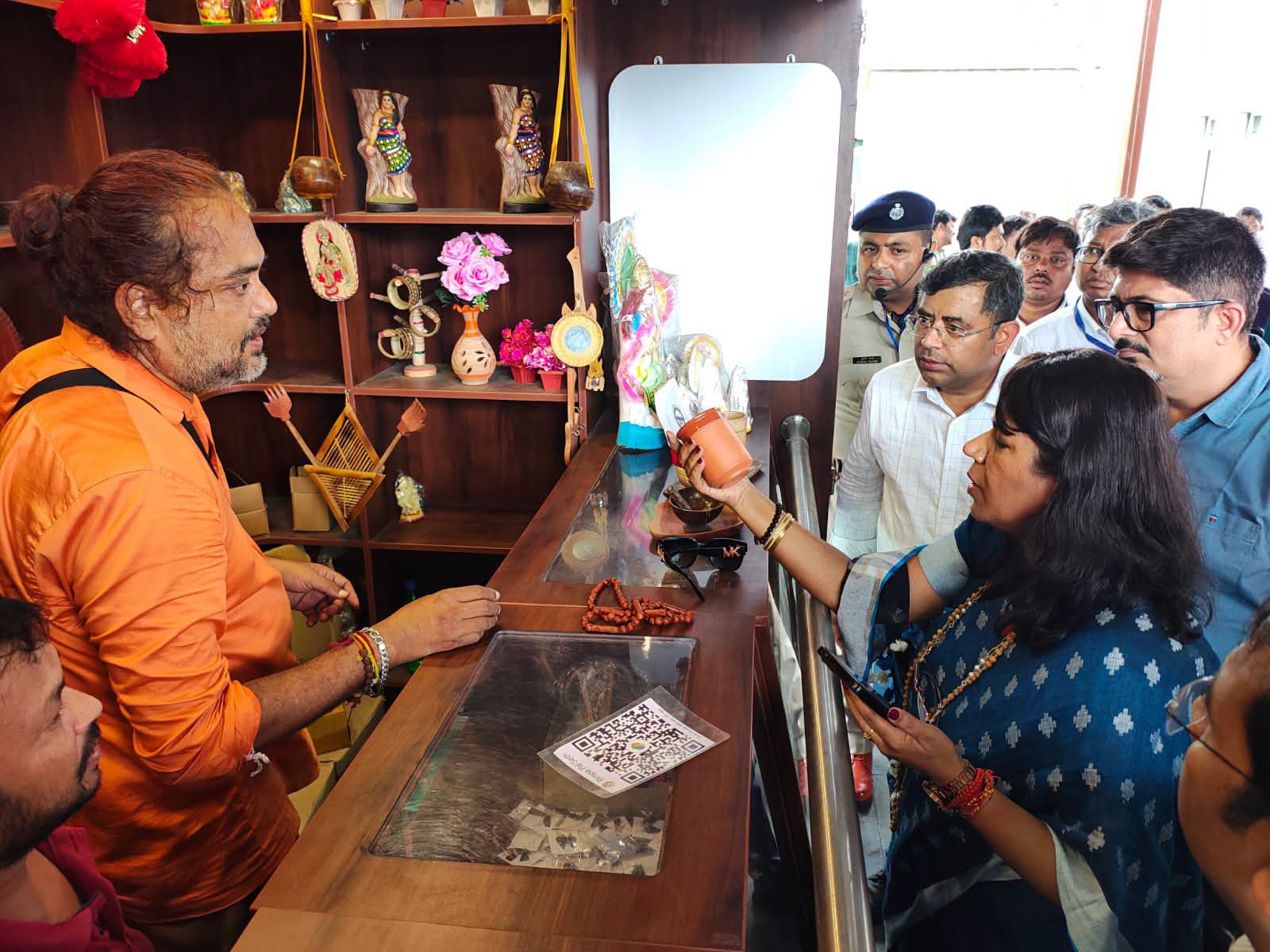 महाप्रबंधक ने ' वन स्टेशन वन स्टाल ' का किया उद्घाटन