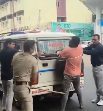 समाज में पुलिस का इकबाल कायम रखने और अपराधियों को एक कड़ा संदेश देने के लिए यह कदम उठाना आवश्यक था - इंस्पेक्टर डीपी उनादकट