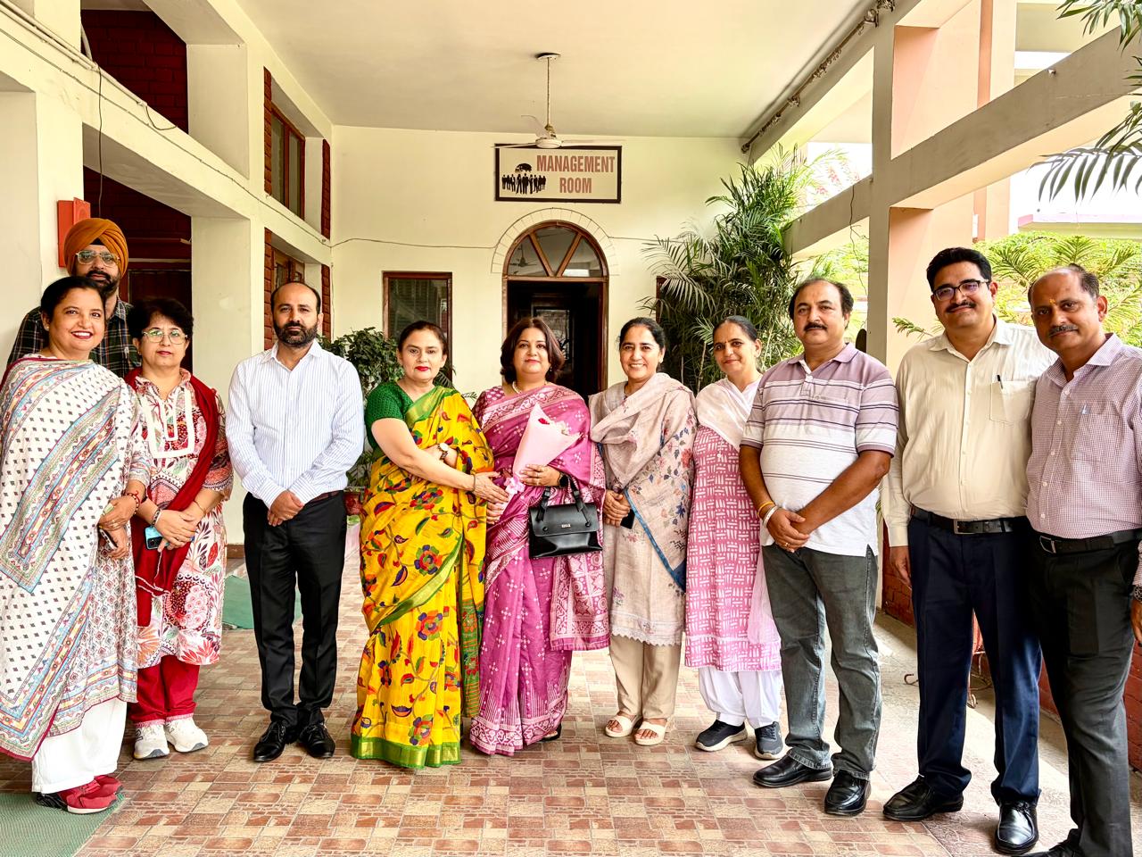 कमला नेहरू कॉलेज फॉर वूमेन की नई प्राचार्या डॉ. कामिनी सहगल ने संभाला चार्ज
