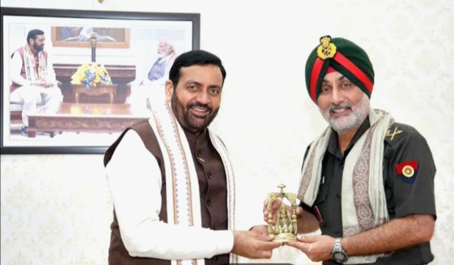 भारतीय थल सेना के वरिष्ठ अधिकारी ने मुख्यमंत्री आवास पर की शिष्टाचार भेंट