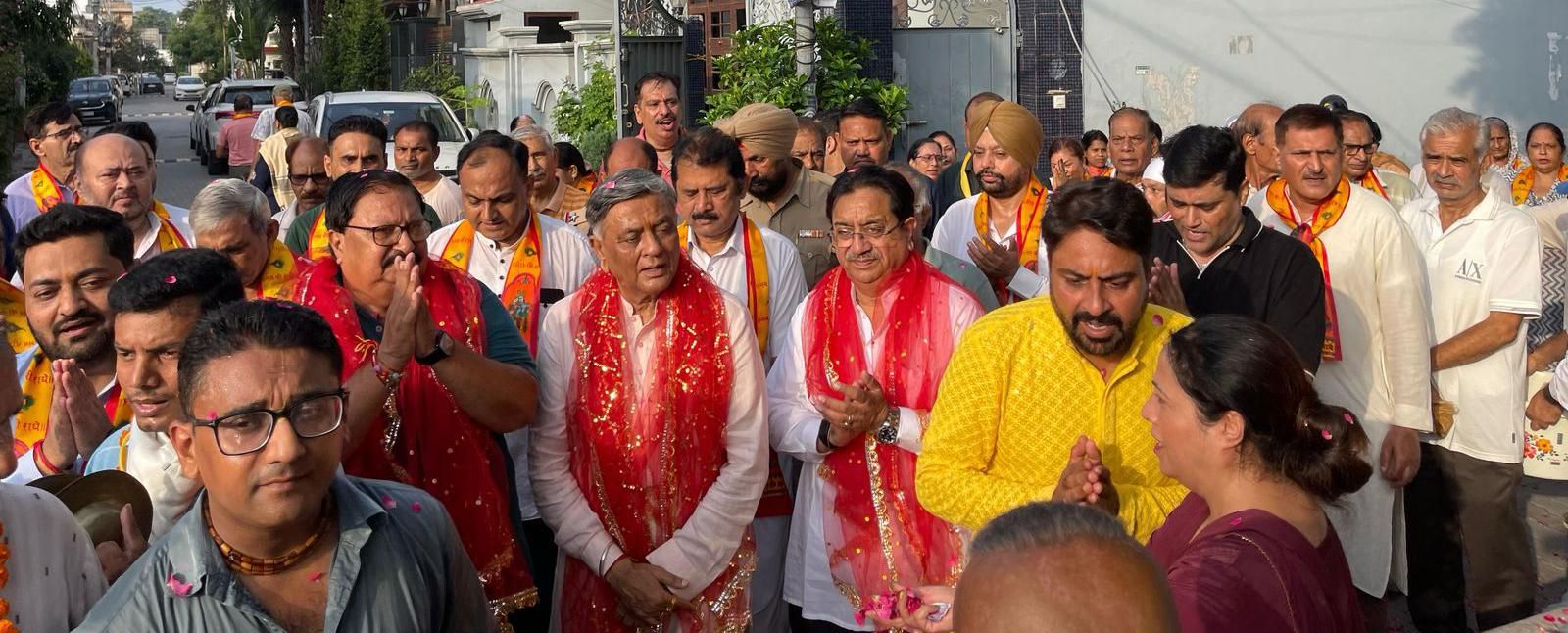 प्रभात फेरी के माध्यम से भक्तों ने दिया भक्ति, एकता और सामाजिक समरसता का संदेश : राकेश राठौर